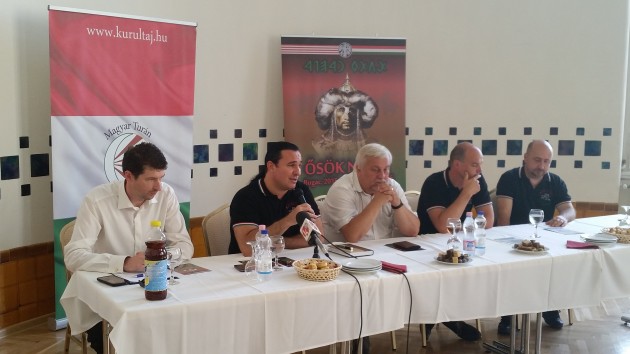 Sajtótájékoztató Kecskeméten: Szakács Árpád, Bíró András Zsolt, Rosta Ferenc, Szabó László, Varga Zoltán