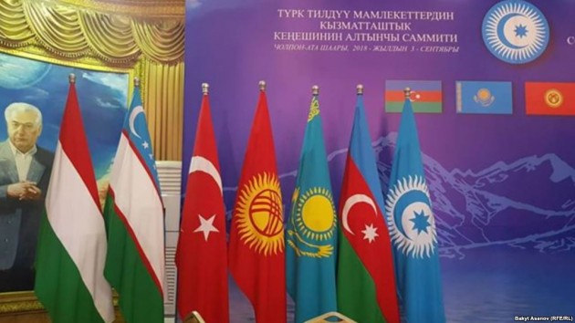 Turk_zaszlok